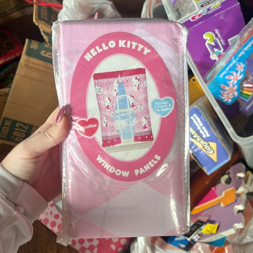 Y2K VINTAGE hello kitty curtains